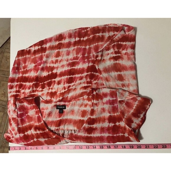 Torrid Women’s Size 0 (Large) Red & White Tie-Dye V-Neck Cap Sleeve Blouse Tunic - Picture 7 of 9